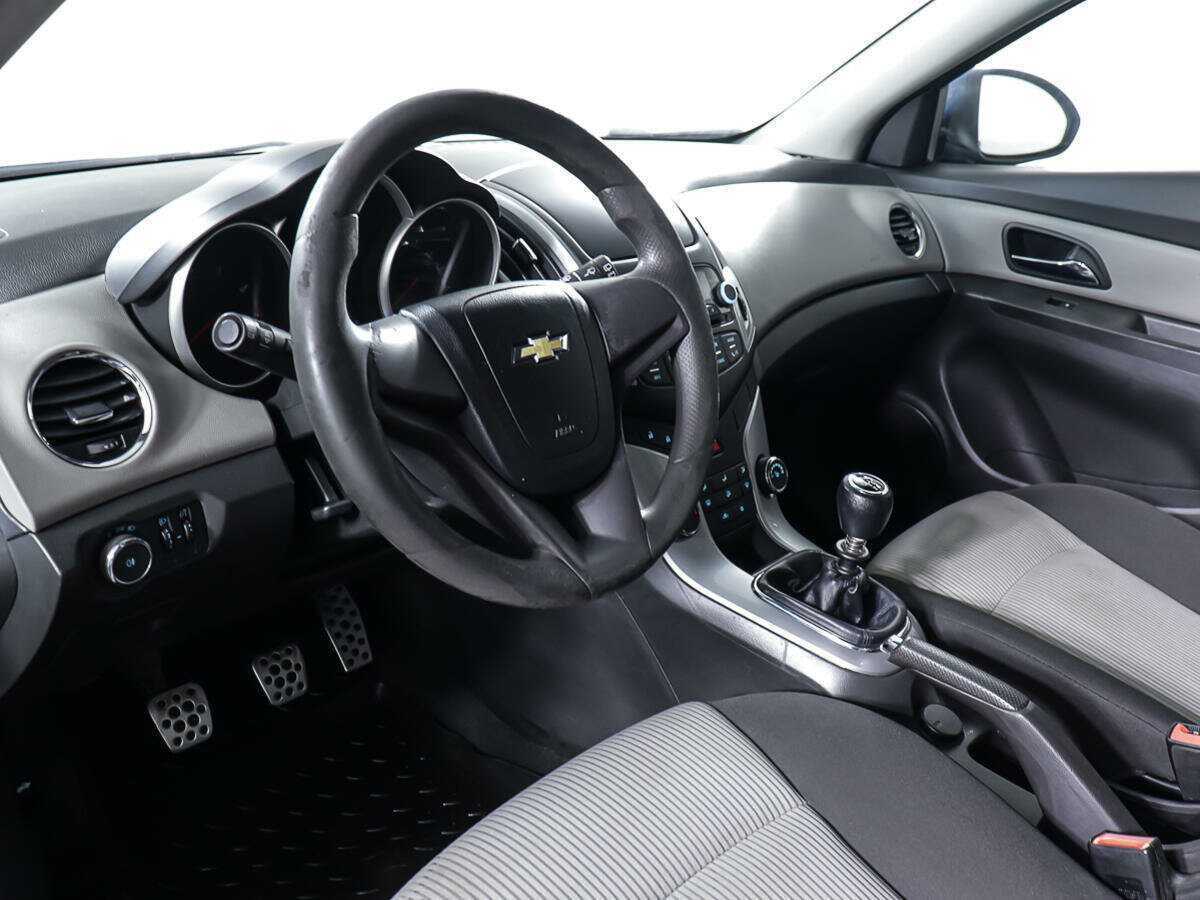 Chevrolet Cruze с пробегом — 2014 год. Фото: #14