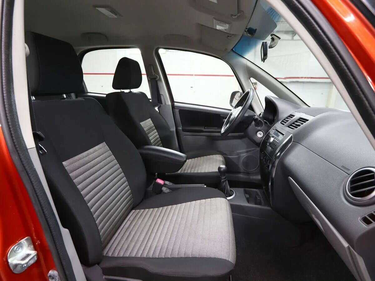 Suzuki SX4 с пробегом — 2013 год. Фото: #7