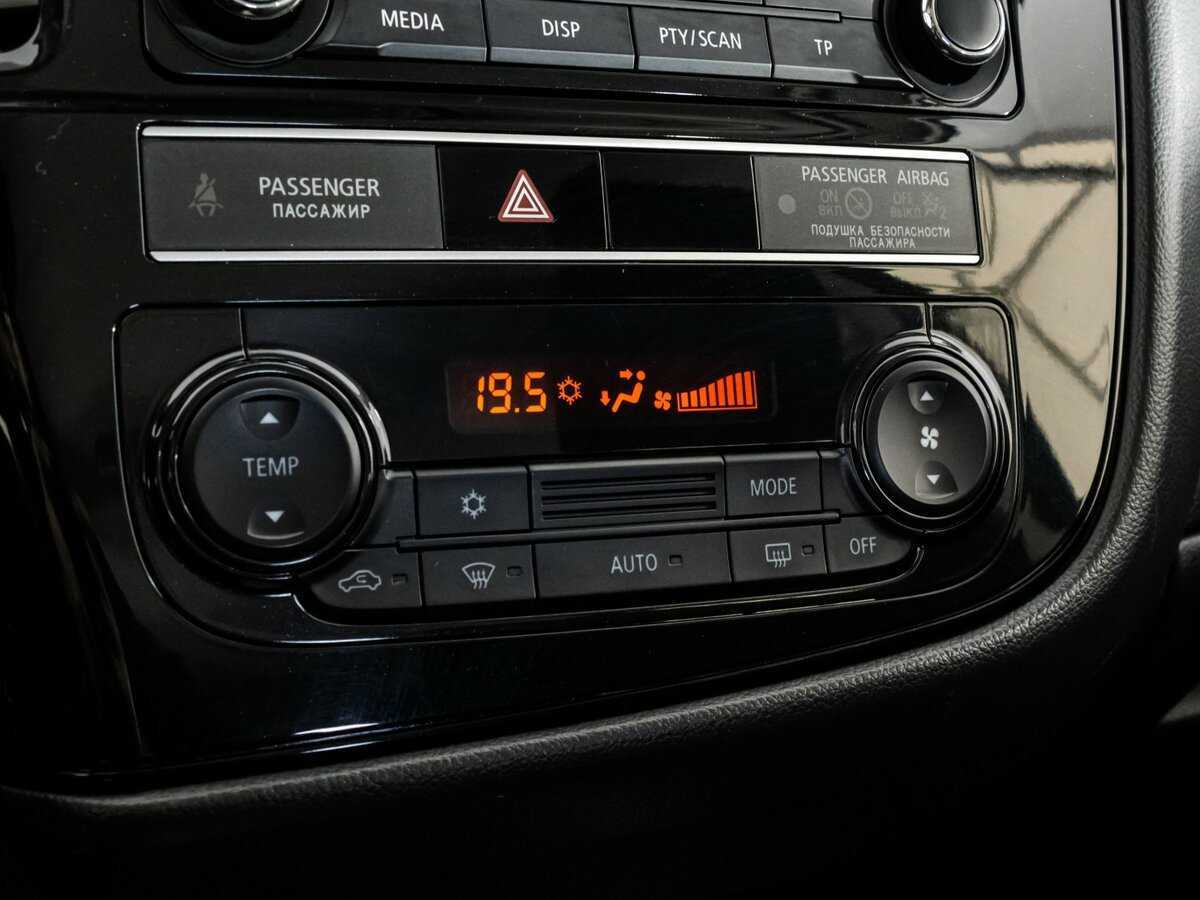 Mitsubishi Outlander с пробегом — 2018 год. Фото: #10