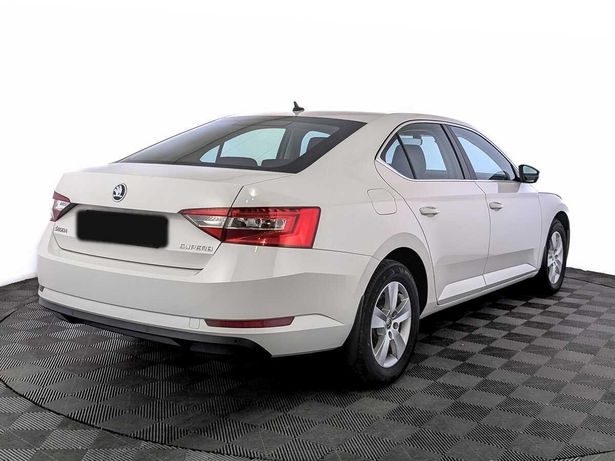 Skoda Superb с пробегом — 2018 год. Фото: #4