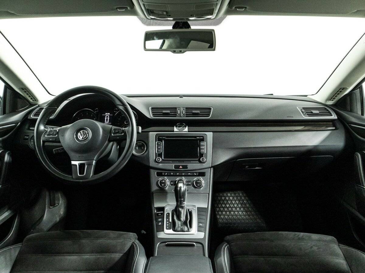 Volkswagen Passat CC с пробегом — 2014 год. Фото: #12