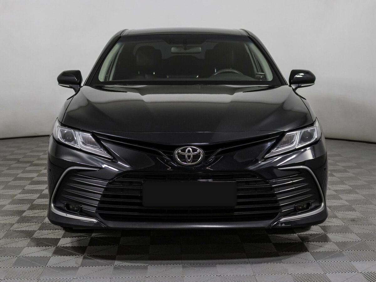 Toyota Camry с пробегом — 2021 год. Фото: #1