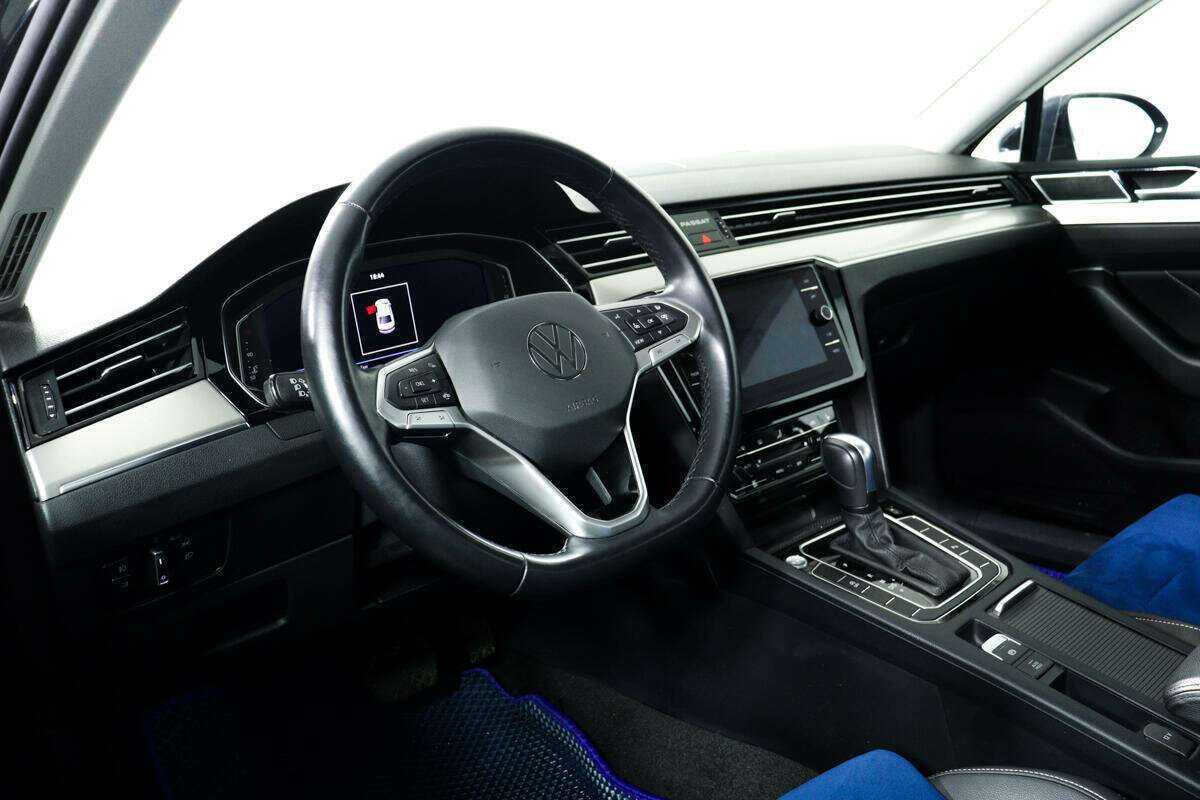 Volkswagen Passat с пробегом — 2021 год. Фото: #11