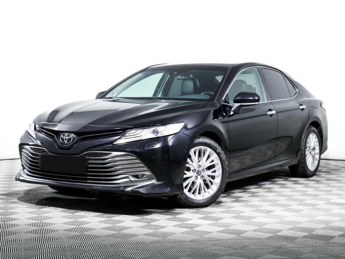 Toyota Camry с пробегом — 2018 год. Фото: #0