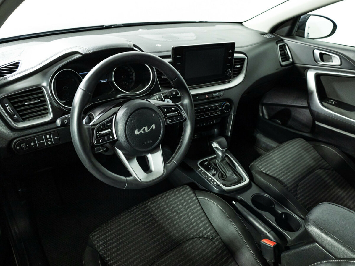 Kia Ceed с пробегом — 2022 год. Фото: #10