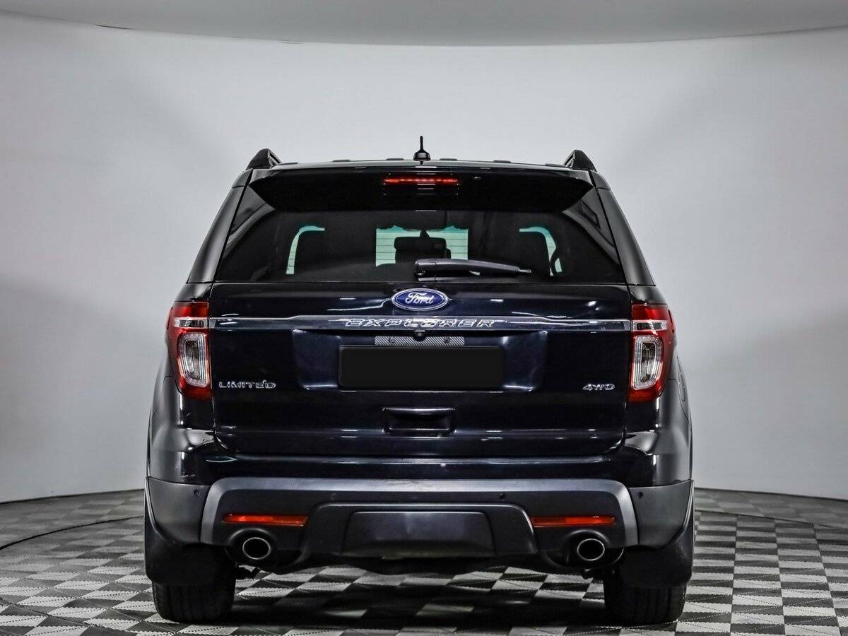 Ford Explorer с пробегом — 2013 год. Фото: #5