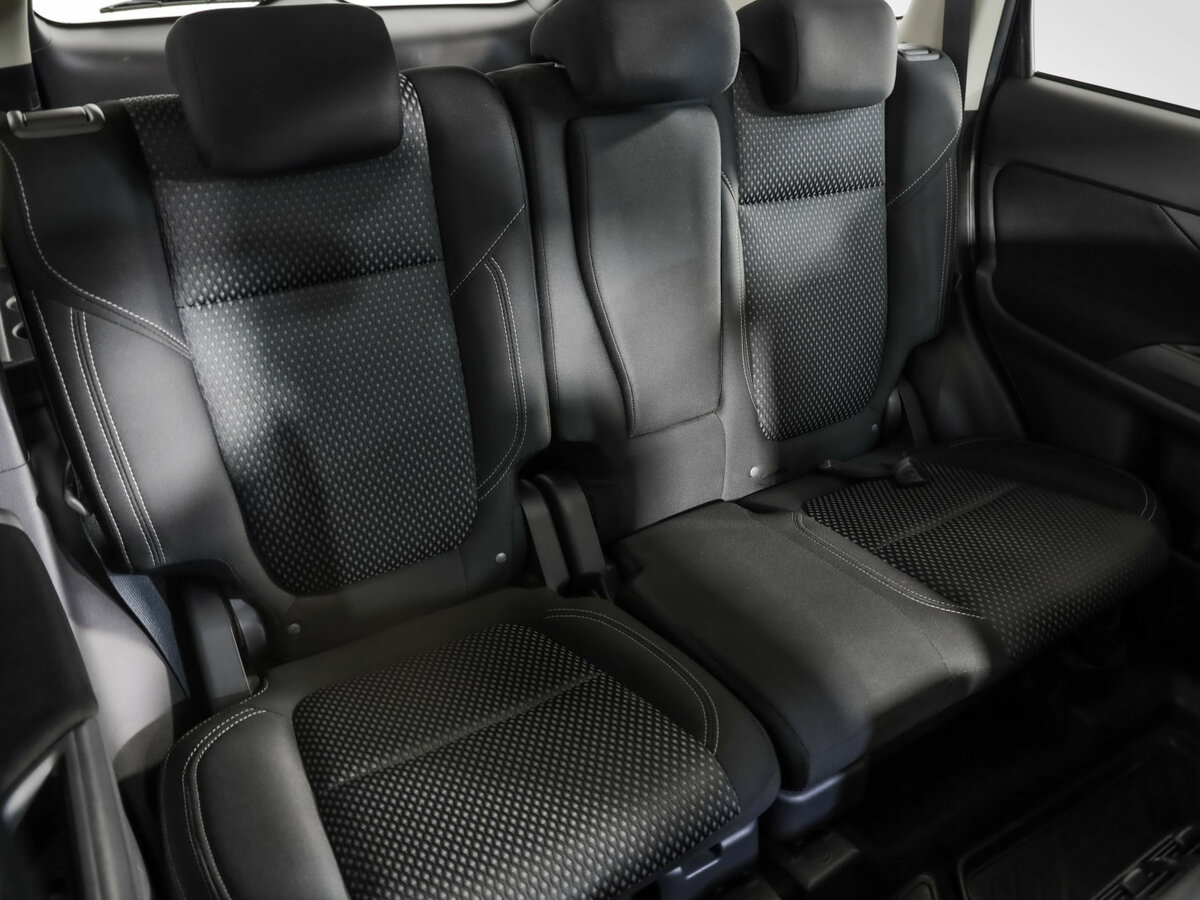Mitsubishi Outlander с пробегом — 2021 год. Фото: #25