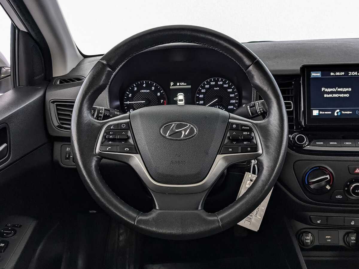 Hyundai Solaris с пробегом — 2021 год. Фото: #16