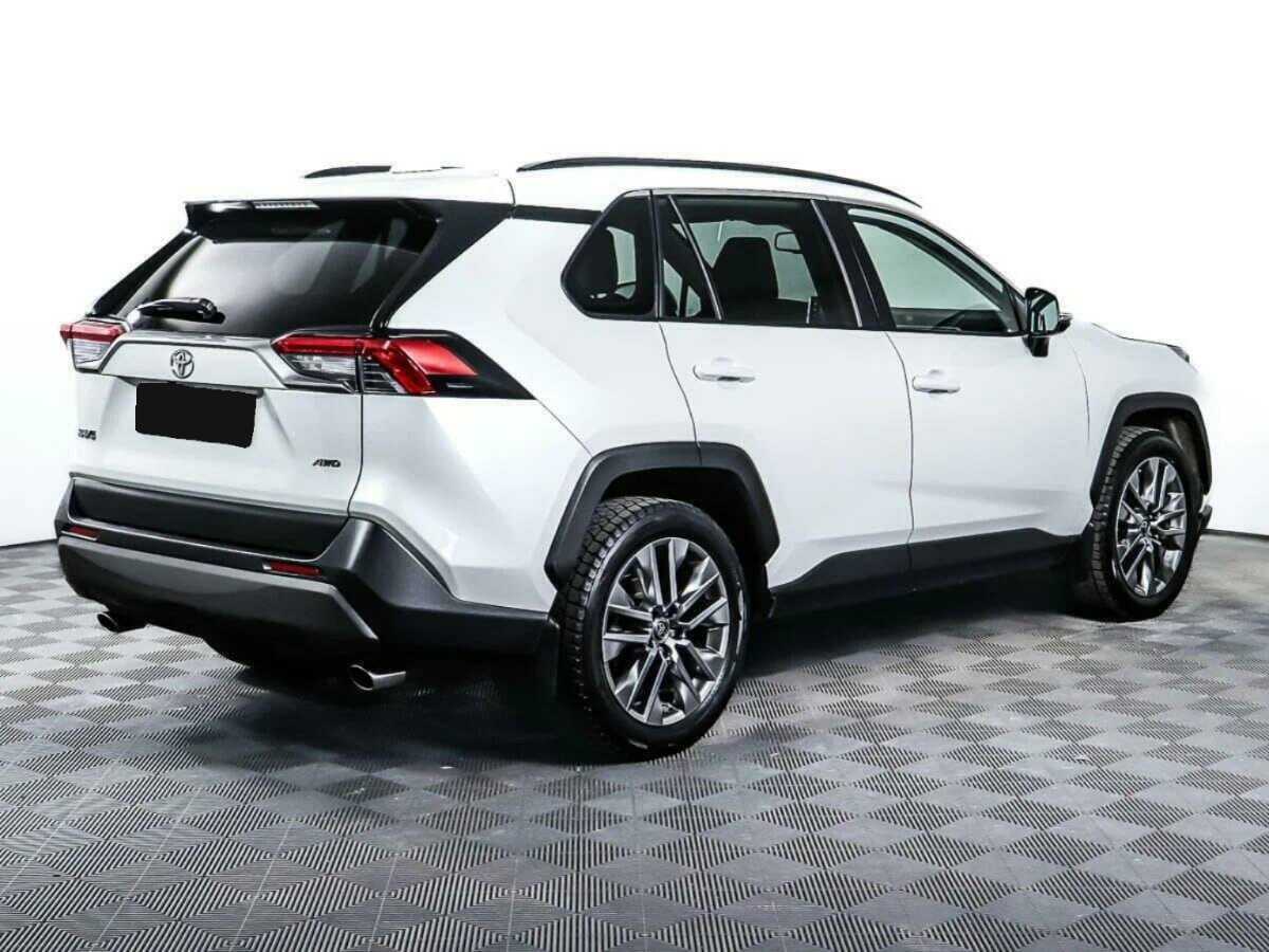 Toyota RAV4 с пробегом — 2021 год. Фото: #4