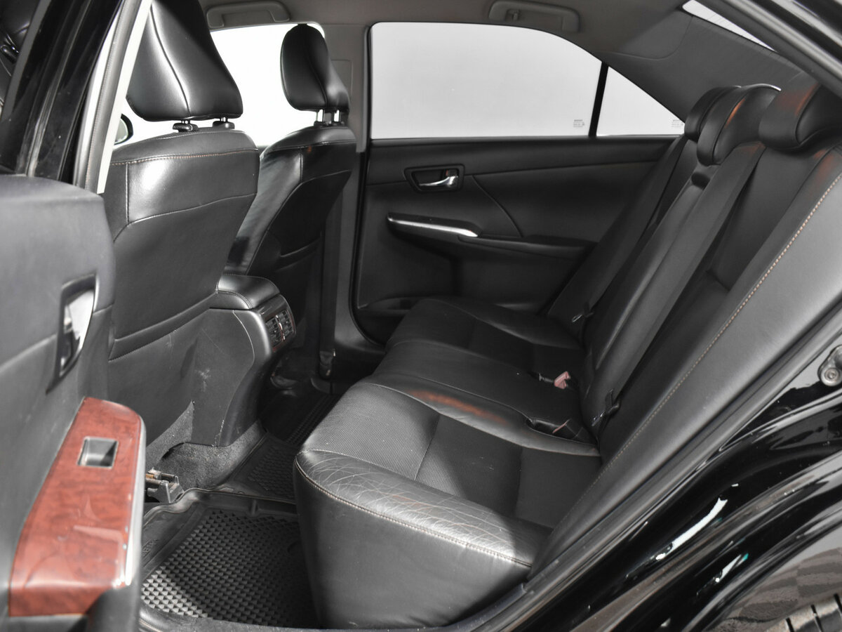 Toyota Camry с пробегом — 2013 год. Фото: #9