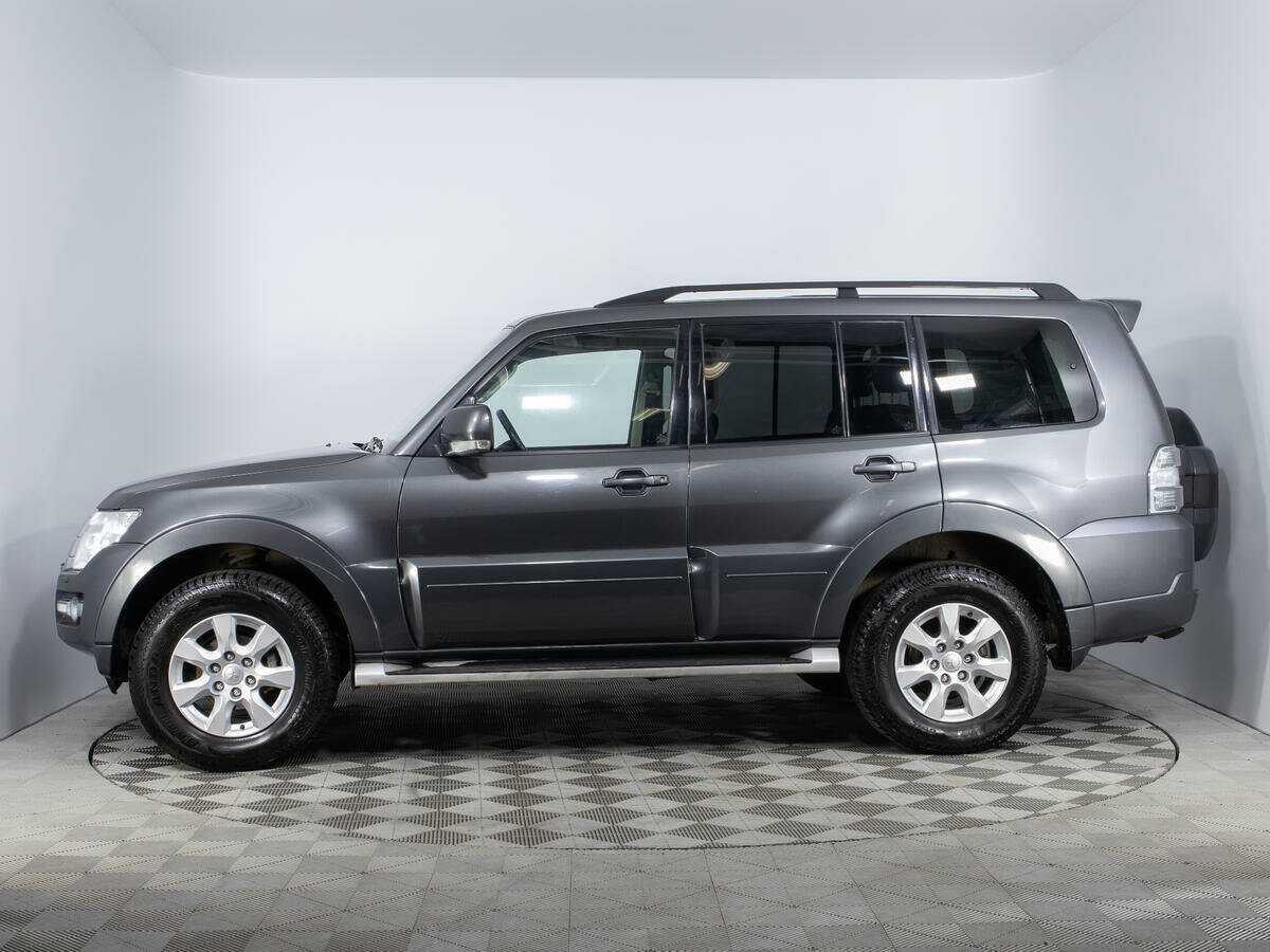 Mitsubishi Pajero с пробегом — 2017 год. Фото: #7