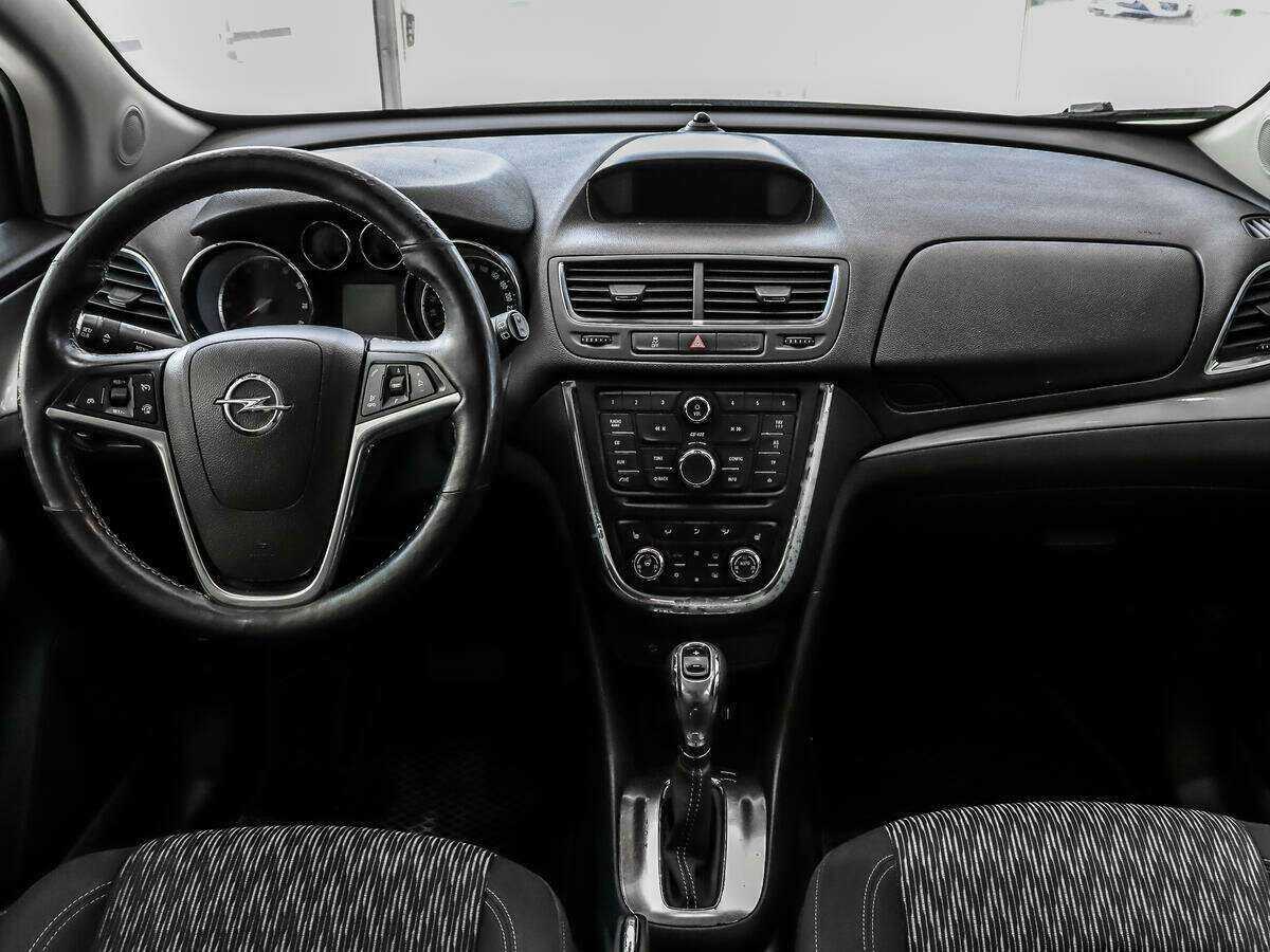 Opel Mokka с пробегом — 2013 год. Фото: #11
