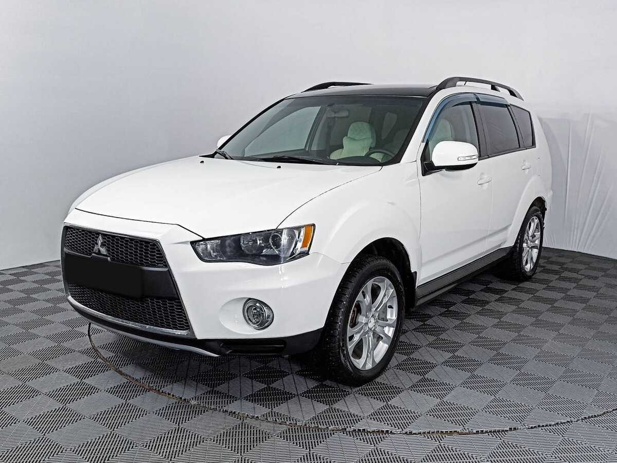 Mitsubishi Outlander с пробегом — 2012 год. Фото: #0