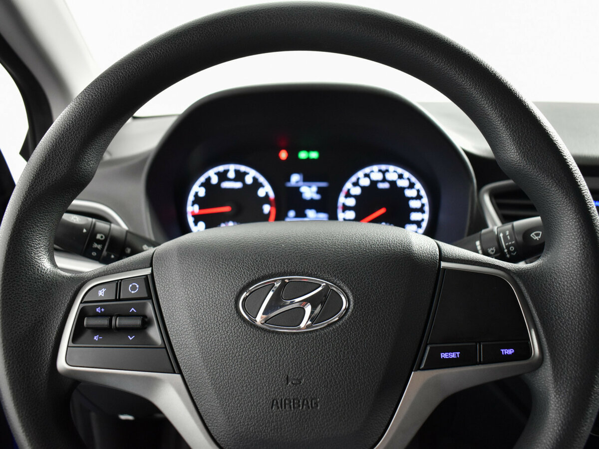 Hyundai Solaris с пробегом — 2017 год. Фото: #13