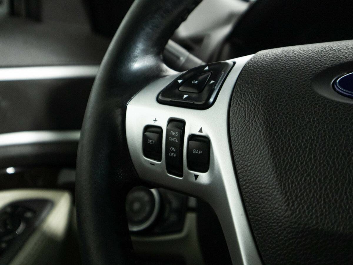 Ford Explorer с пробегом — 2012 год. Фото: #18