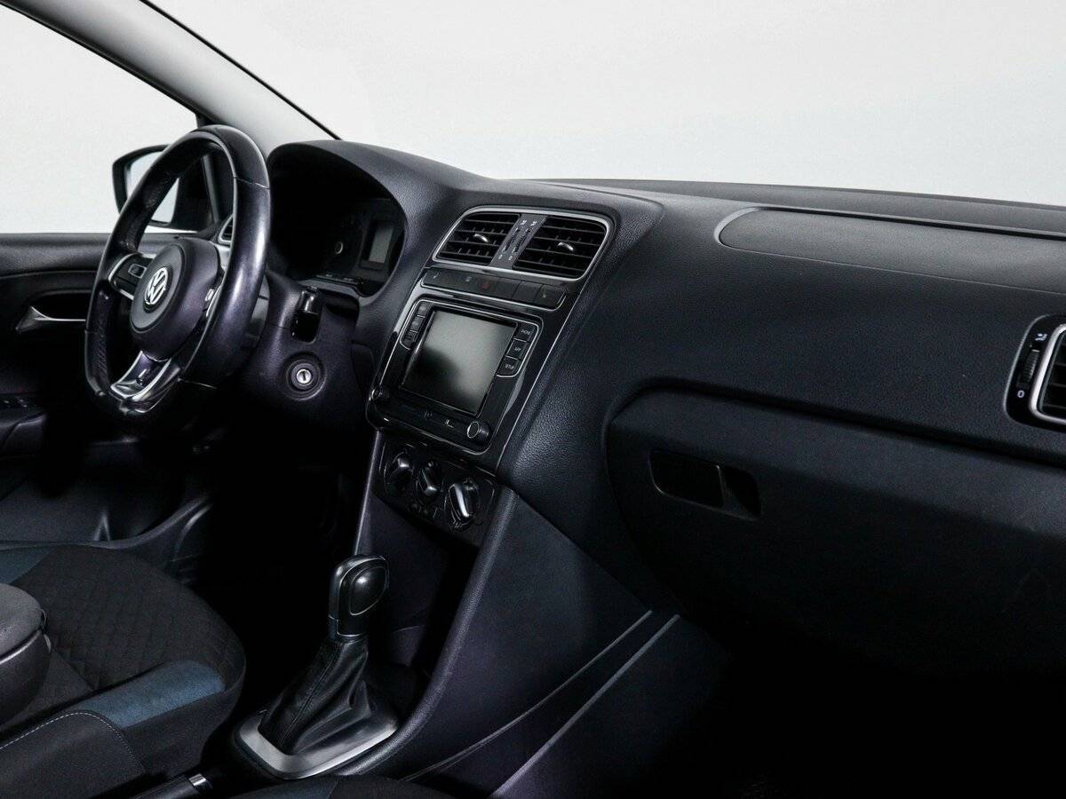 Volkswagen Polo с пробегом — 2019 год. Фото: #6
