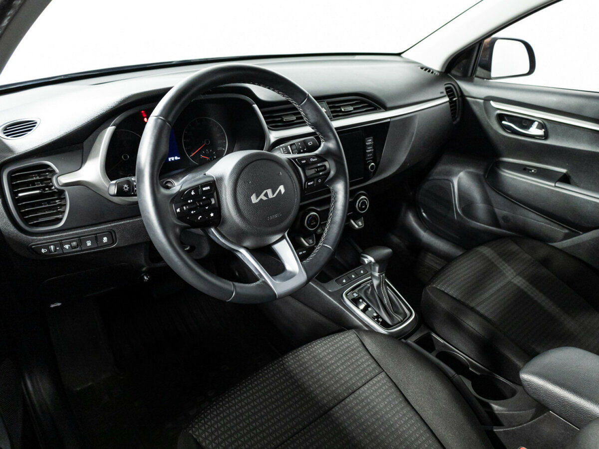 Kia Rio с пробегом — 2021 год. Фото: #10