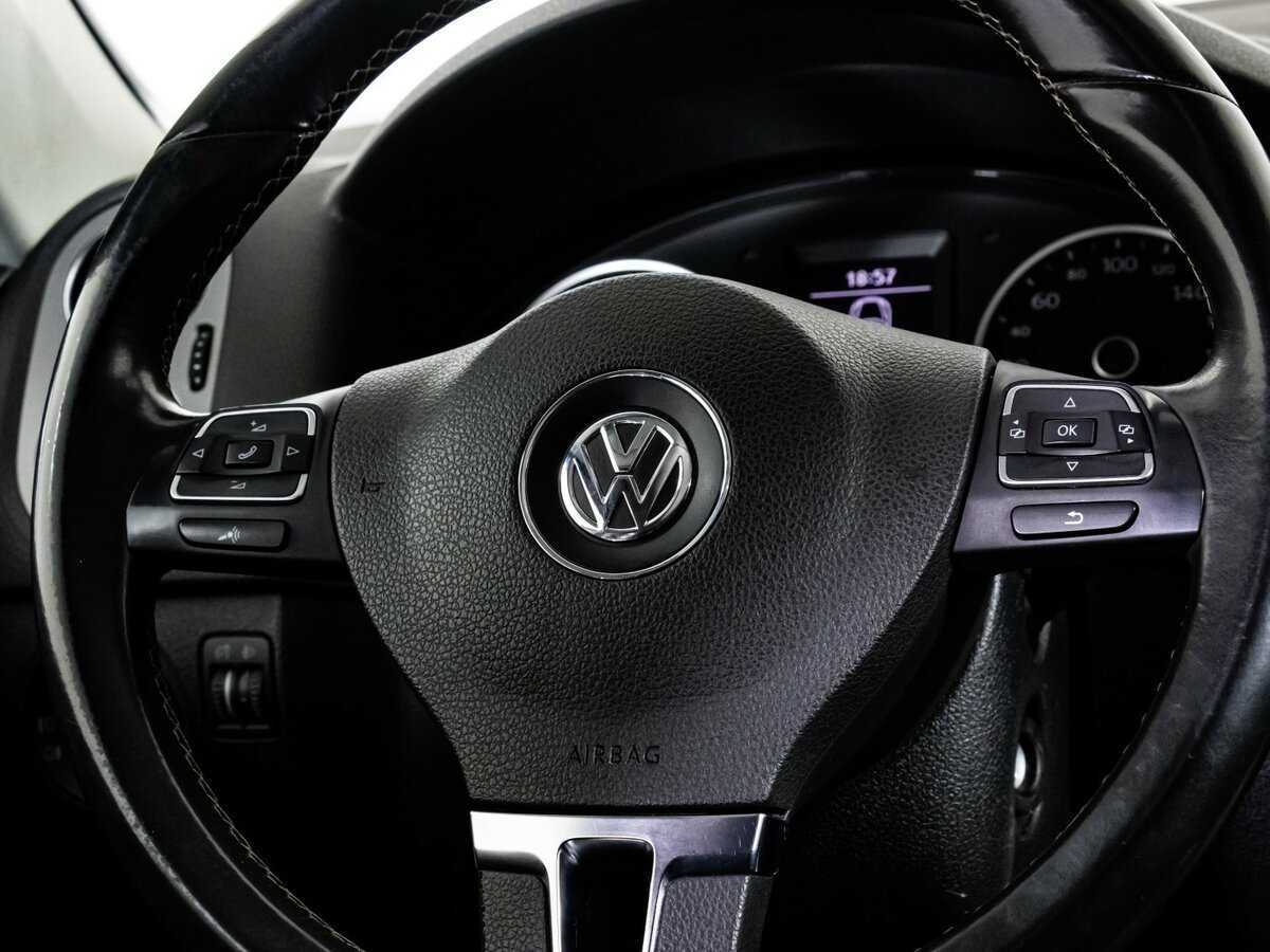 Volkswagen Tiguan с пробегом — 2015 год. Фото: #11
