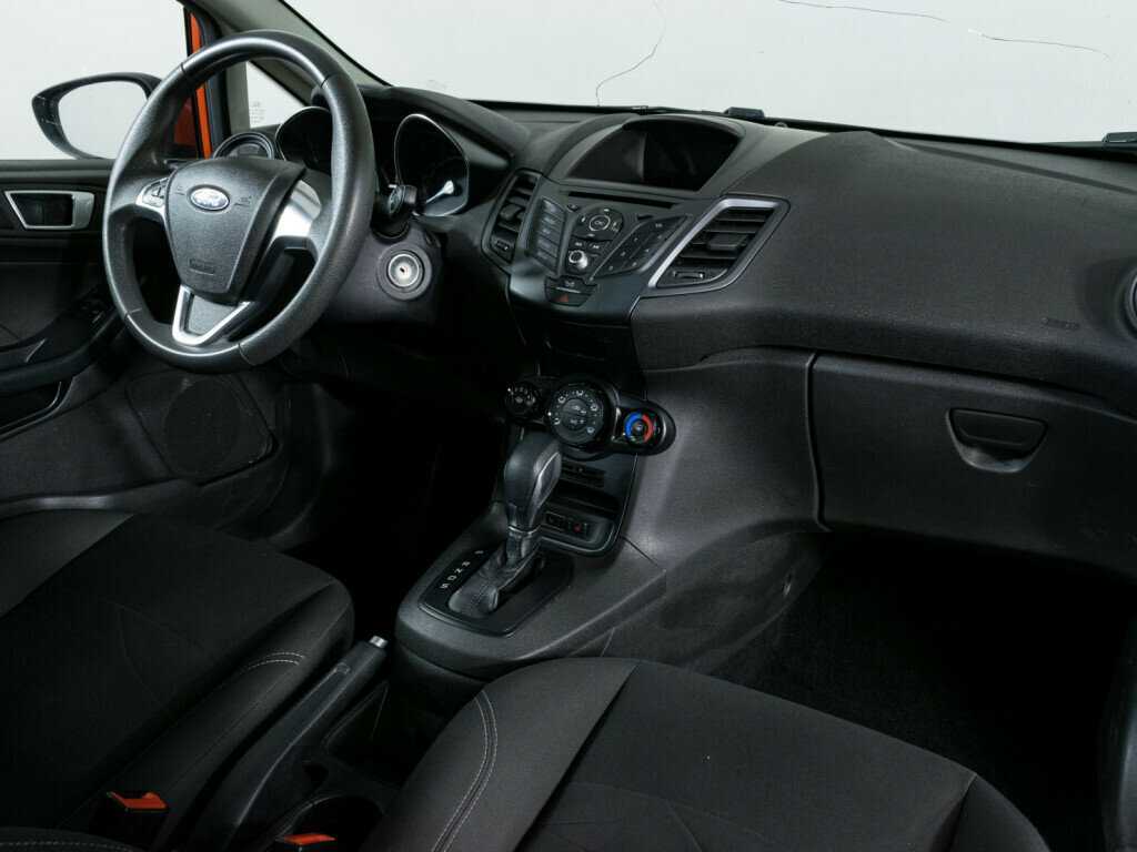 Ford Fiesta с пробегом — 2019 год. Фото: #8