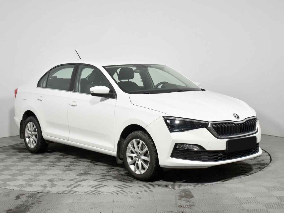 Skoda Rapid с пробегом — 2021 год. Фото: #2