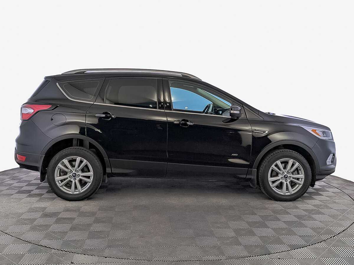 Ford Kuga с пробегом — 2016 год. Фото: #3