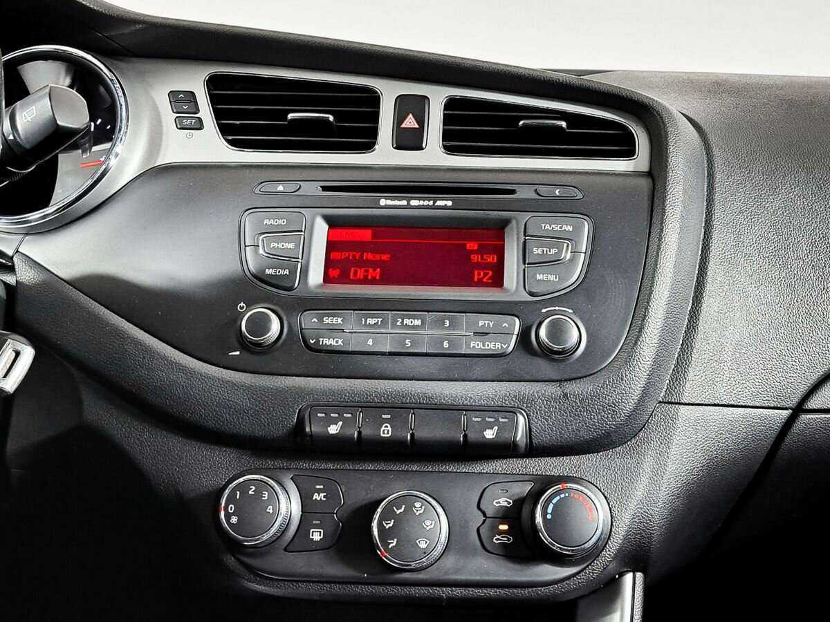 Kia Ceed с пробегом — 2015 год. Фото: #9