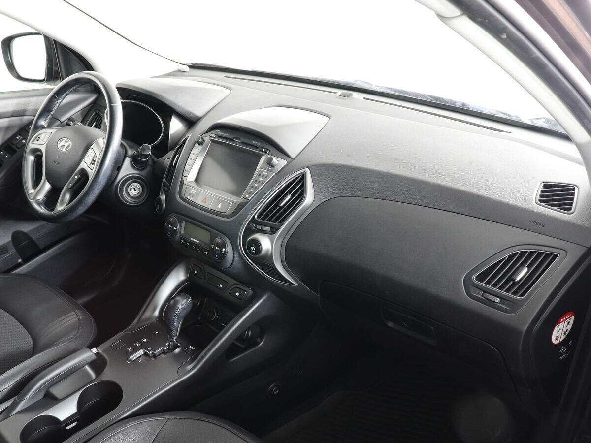 Hyundai ix35 с пробегом — 2015 год. Фото: #9