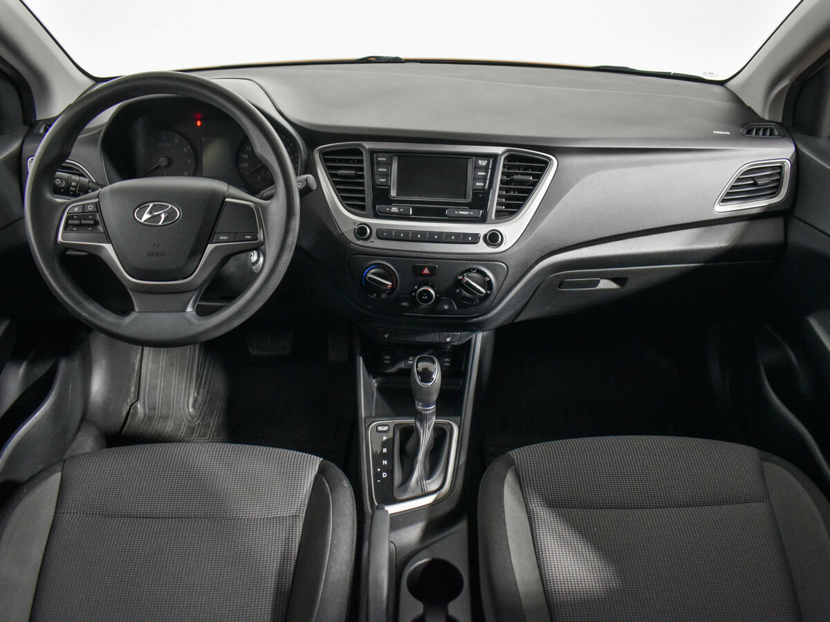 Hyundai Solaris с пробегом — 2017 год. Фото: #12