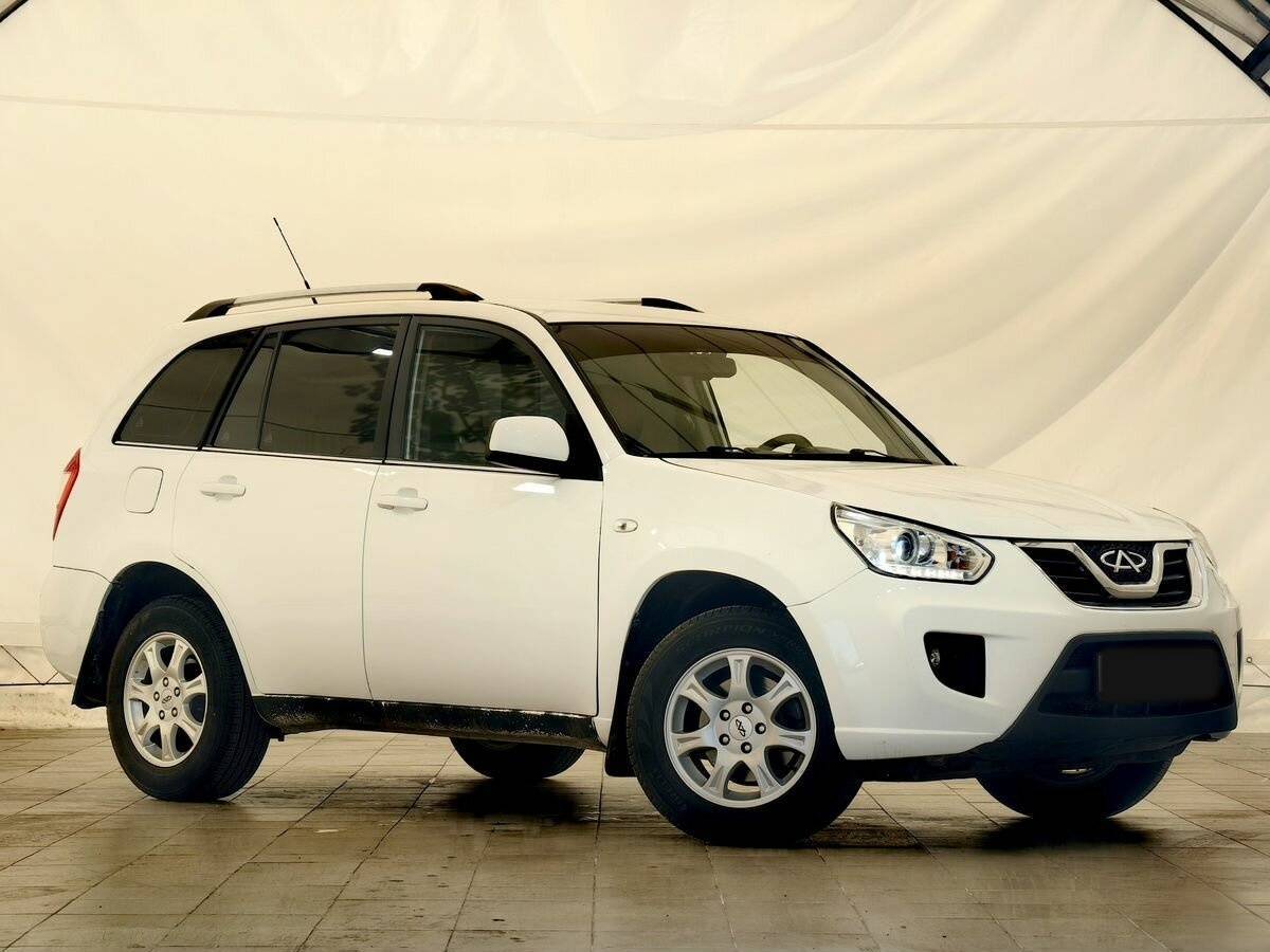 Chery Tiggo (T11) с пробегом — 2015 год. Фото: #2