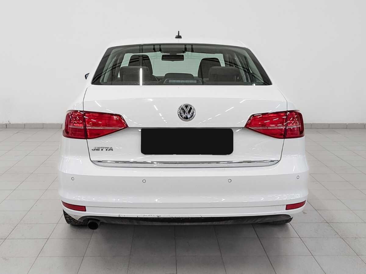 Volkswagen Jetta с пробегом — 2016 год. Фото: #5