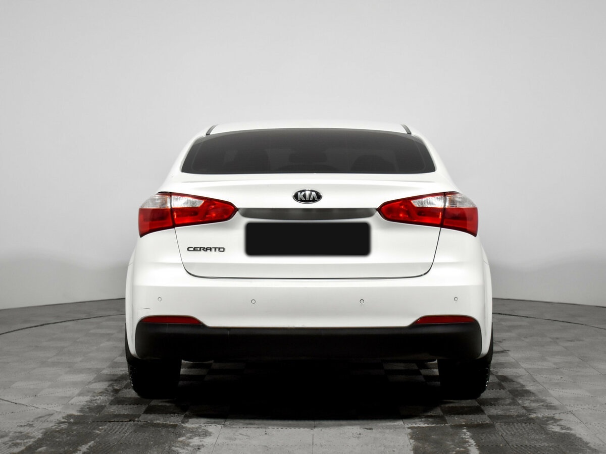 Kia Cerato с пробегом — 2015 год. Фото: #4