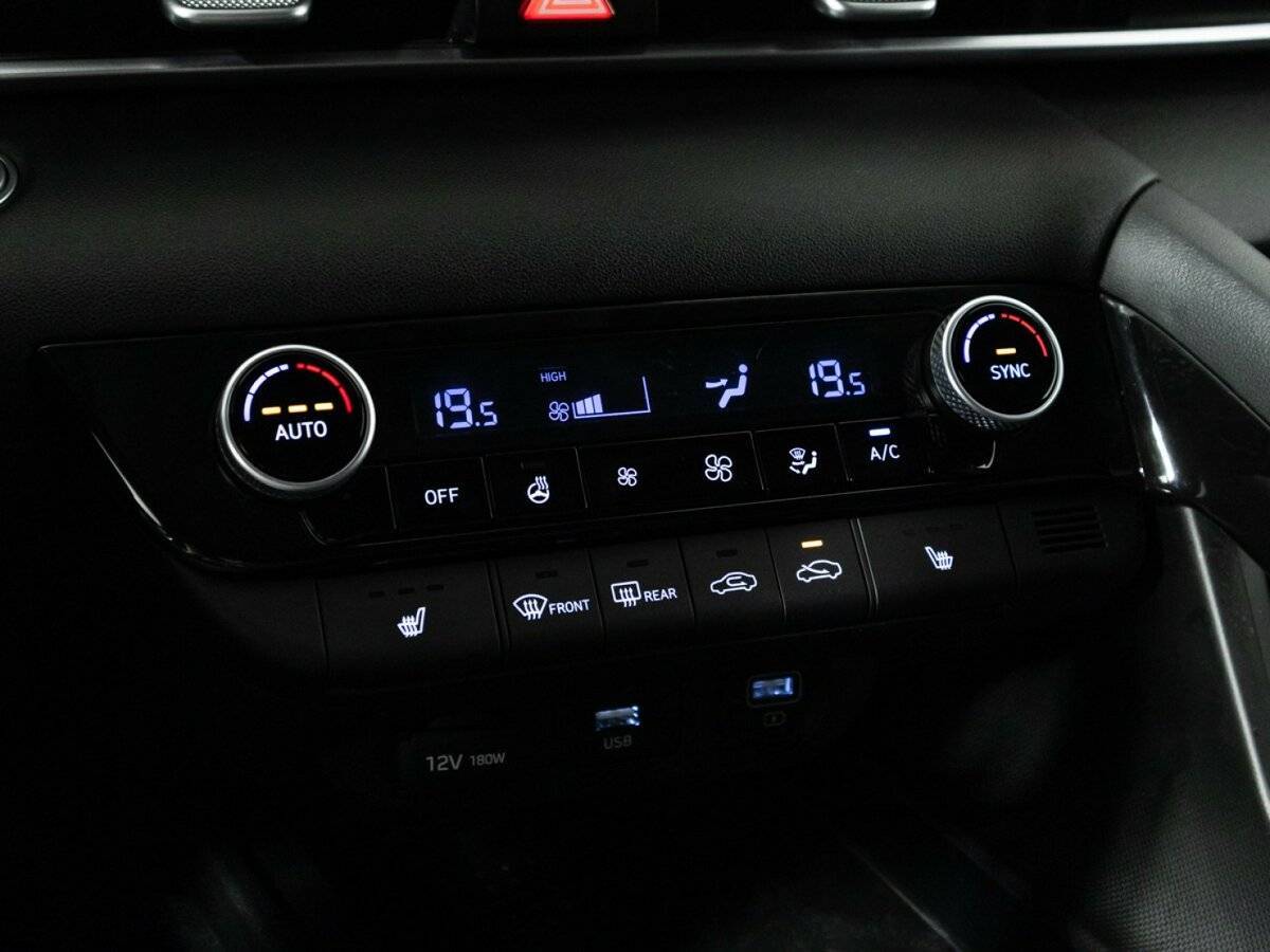 Hyundai Elantra с пробегом — 2021 год. Фото: #14
