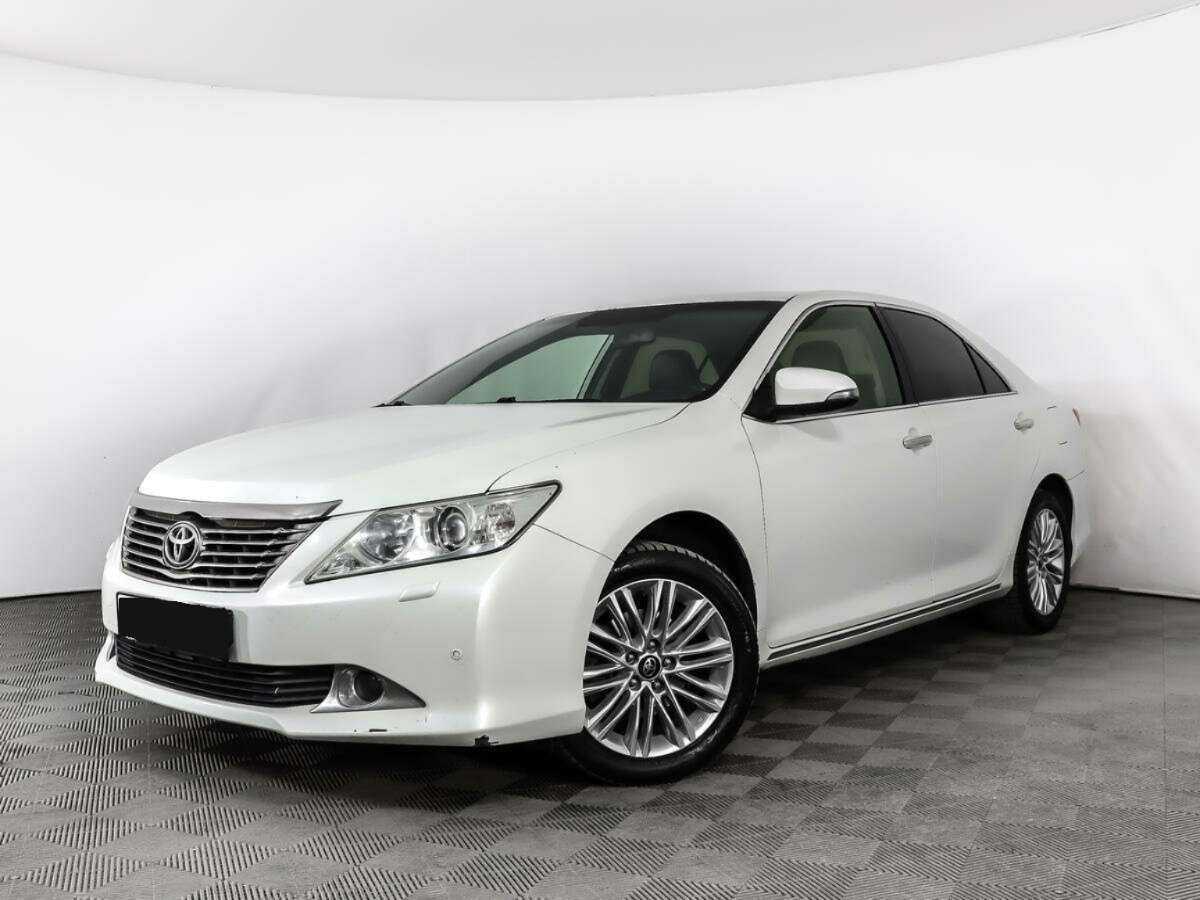 Toyota Camry с пробегом — 2012 год. Фото: #0