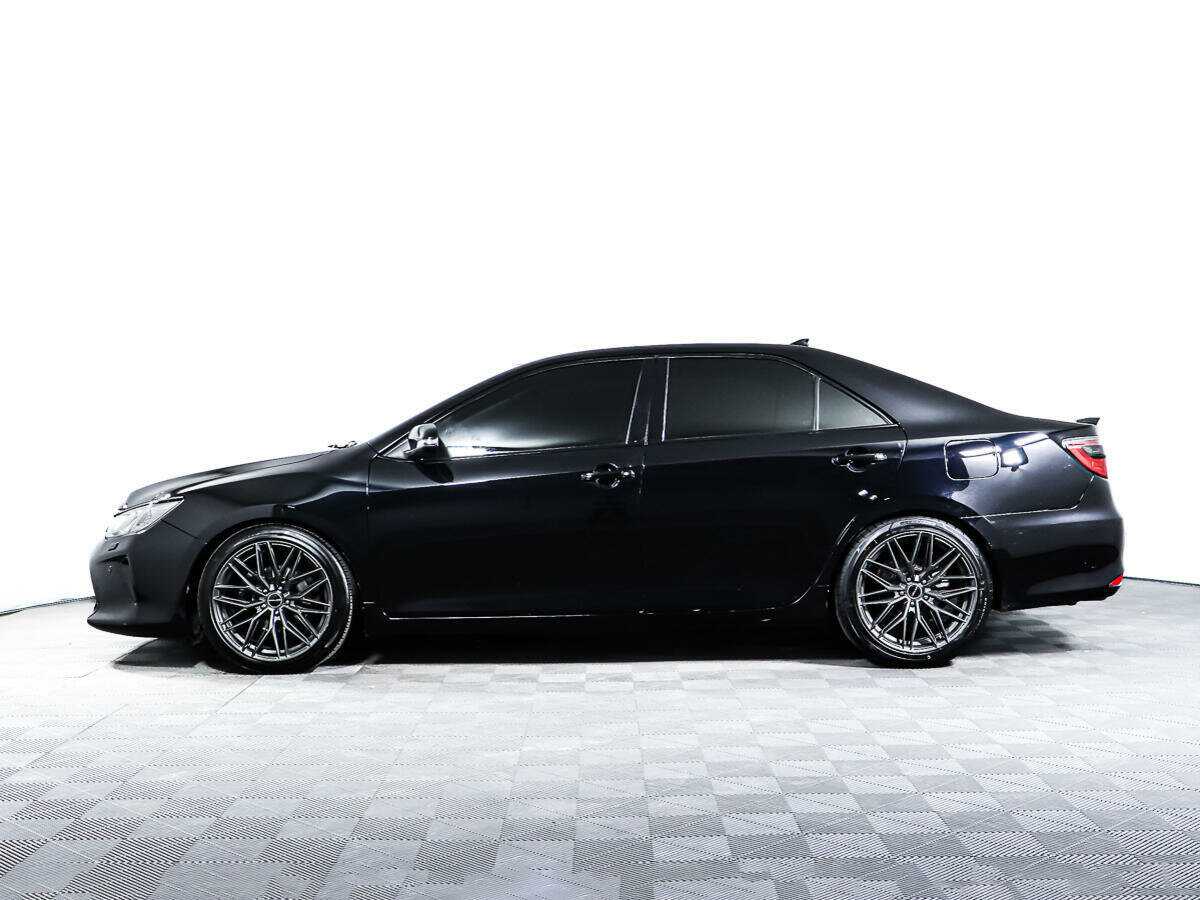 Toyota Camry с пробегом — 2015 год. Фото: #6