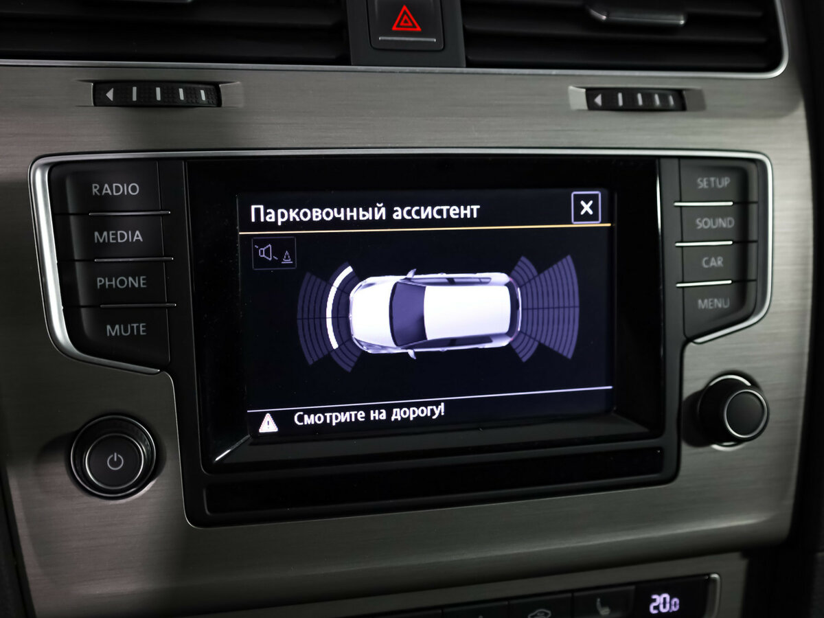 Volkswagen Golf с пробегом — 2015 год. Фото: #15