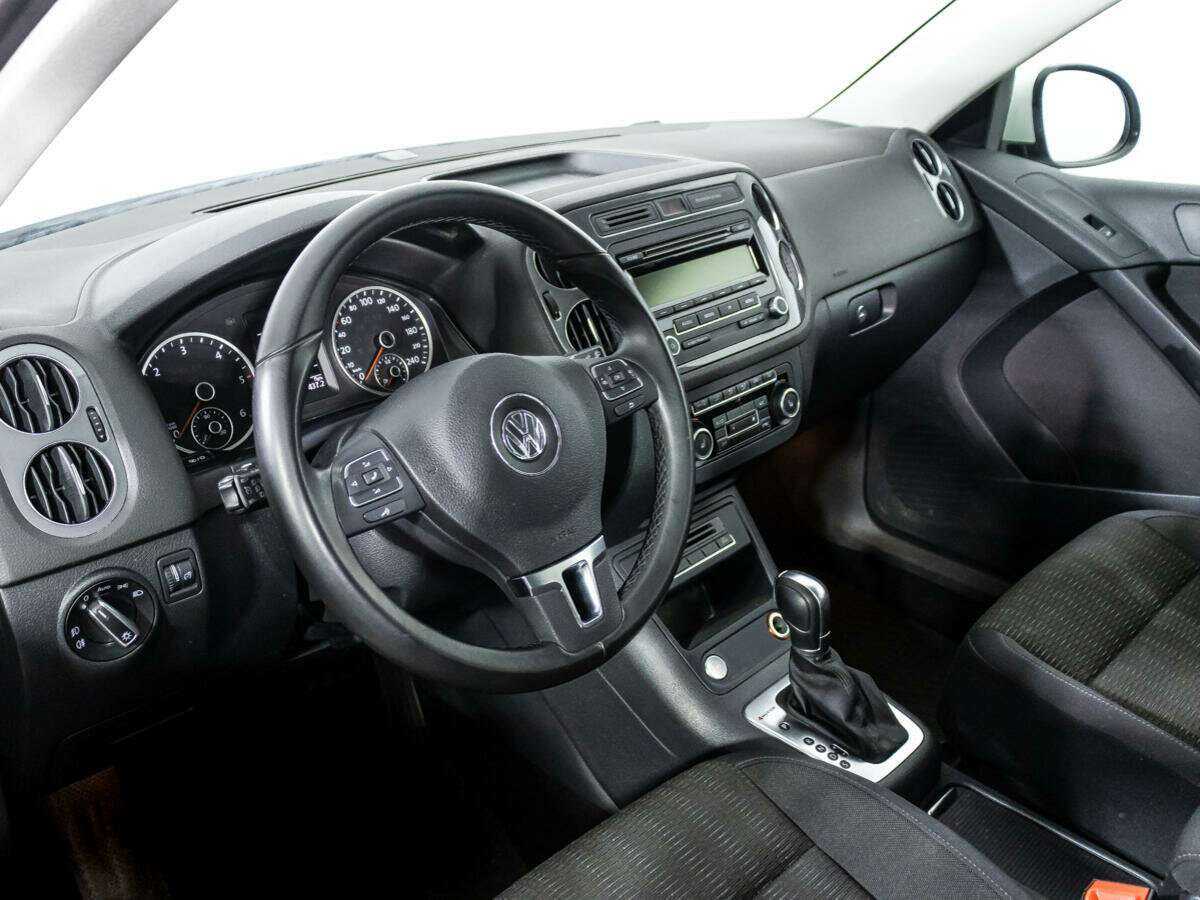 Volkswagen Tiguan с пробегом — 2015 год. Фото: #10
