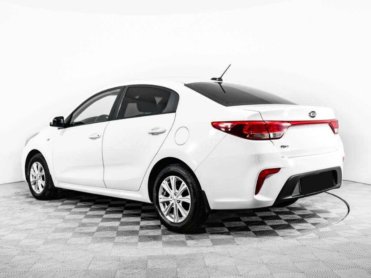 Kia Rio с пробегом — 2017 год. Фото: #6