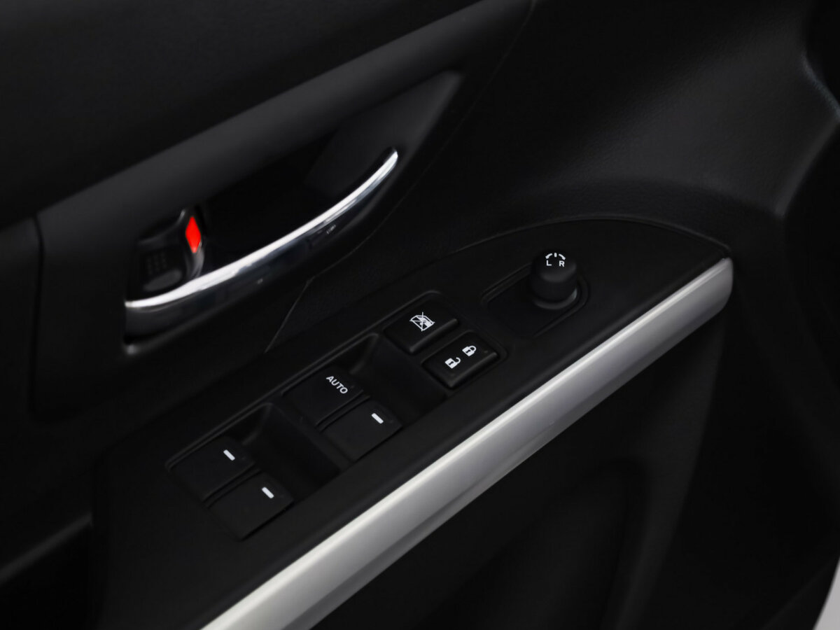 Suzuki SX4 с пробегом — 2017 год. Фото: #10