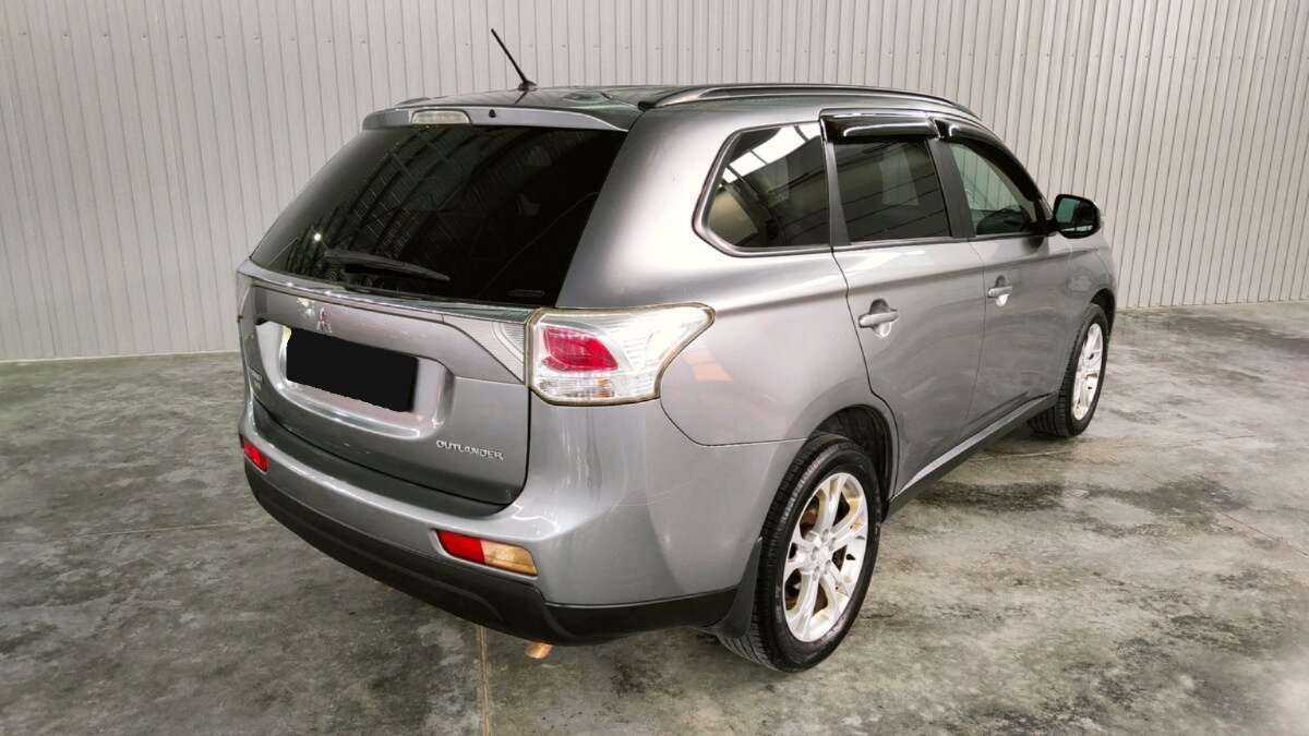 Mitsubishi Outlander с пробегом — 2012 год. Фото: #4