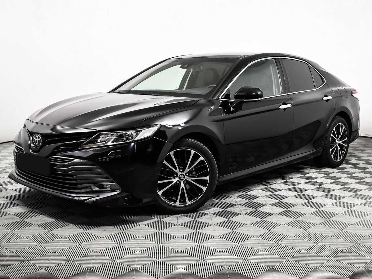 Toyota Camry с пробегом — 2018 год. Посмотреть фото