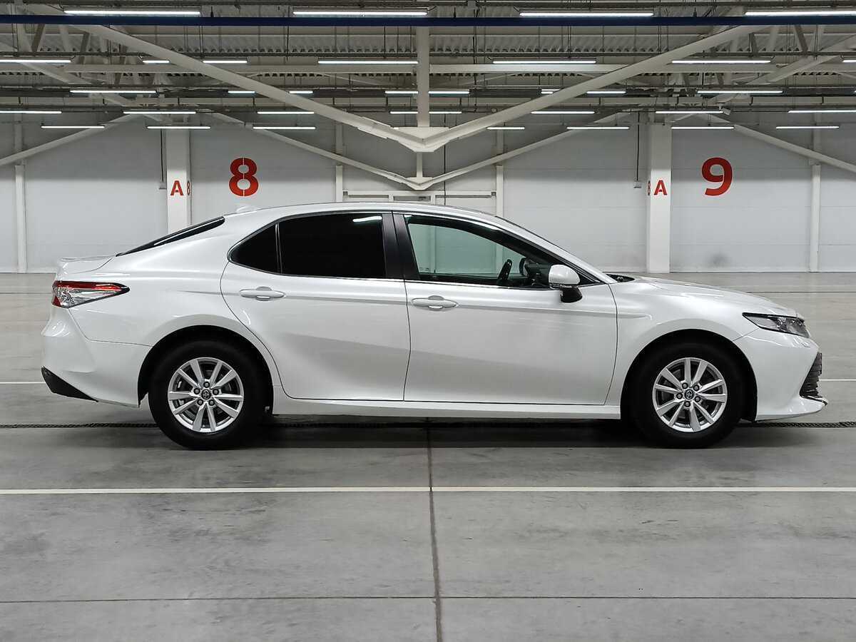 Toyota Camry с пробегом — 2019 год. Фото: #3