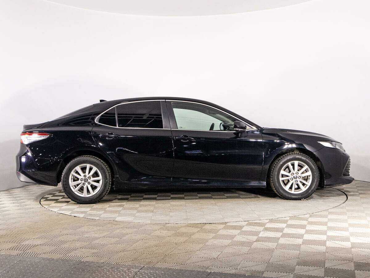 Toyota Camry с пробегом — 2019 год. Фото: #3