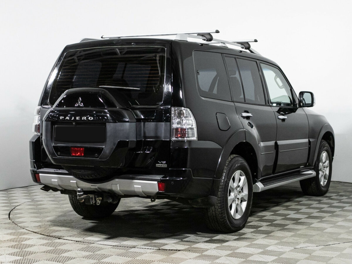 Mitsubishi Pajero с пробегом — 2017 год. Фото: #3