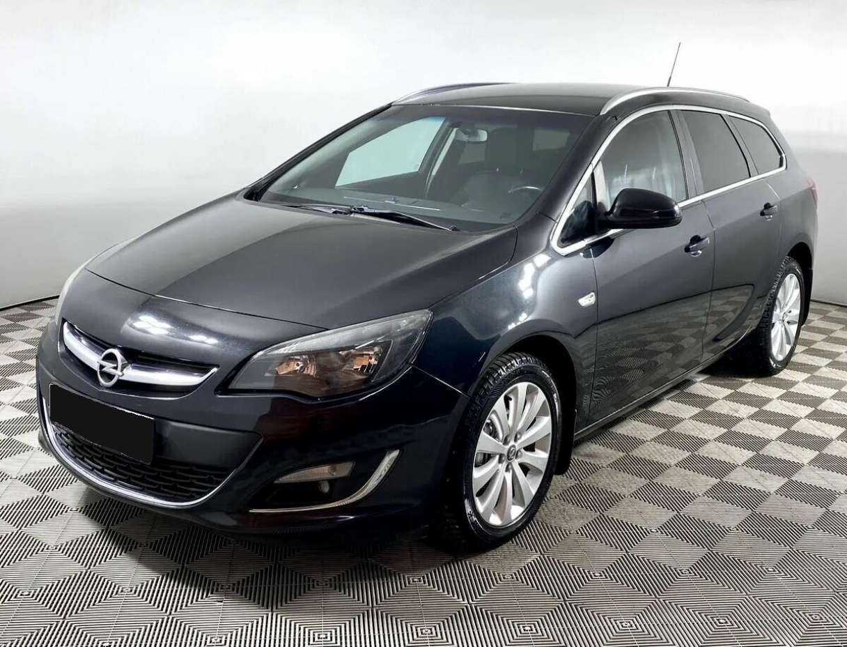 Opel Astra с пробегом — 2013 год. Фото: #0