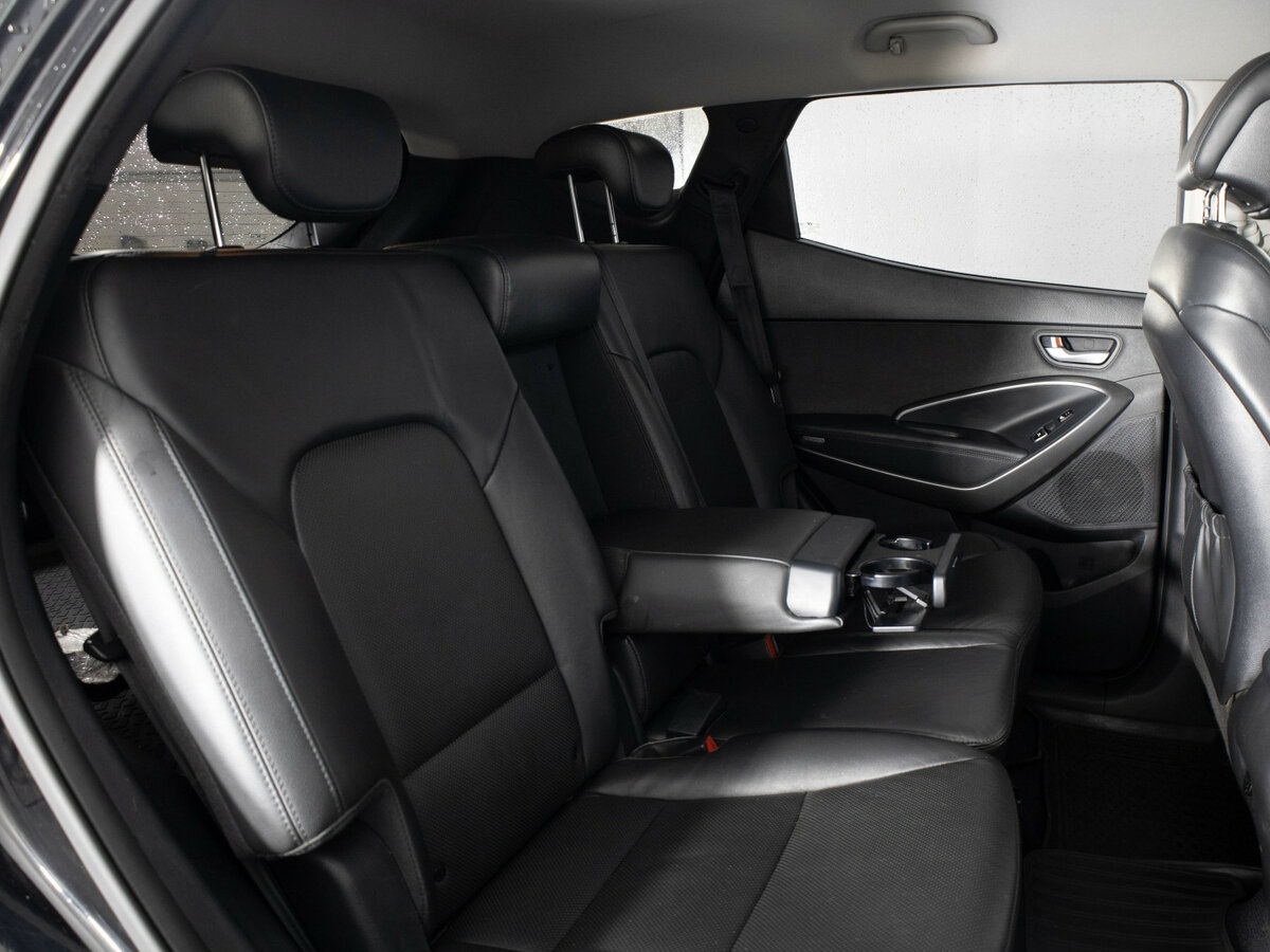 Hyundai Santa Fe с пробегом — 2014 год. Фото: #11