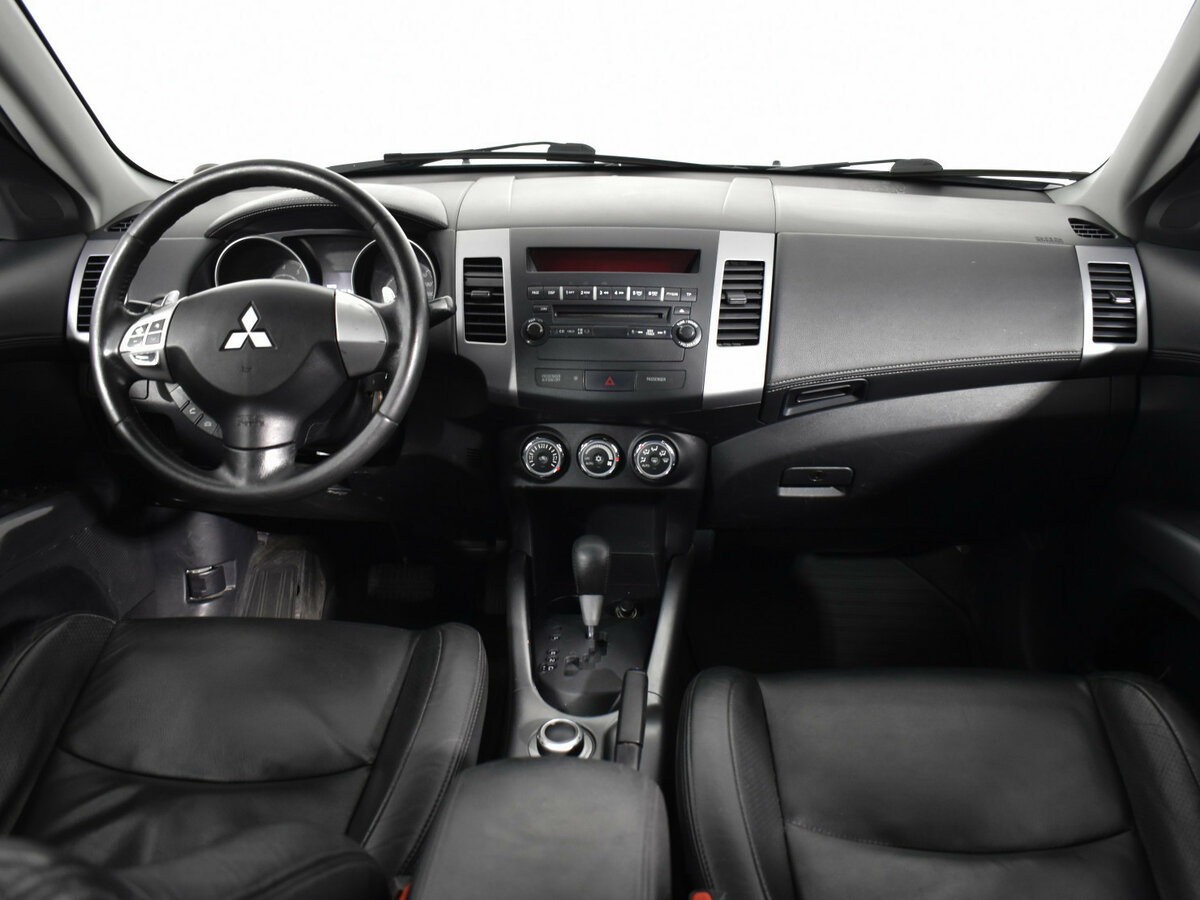 Mitsubishi Outlander с пробегом — 2012 год. Фото: #8