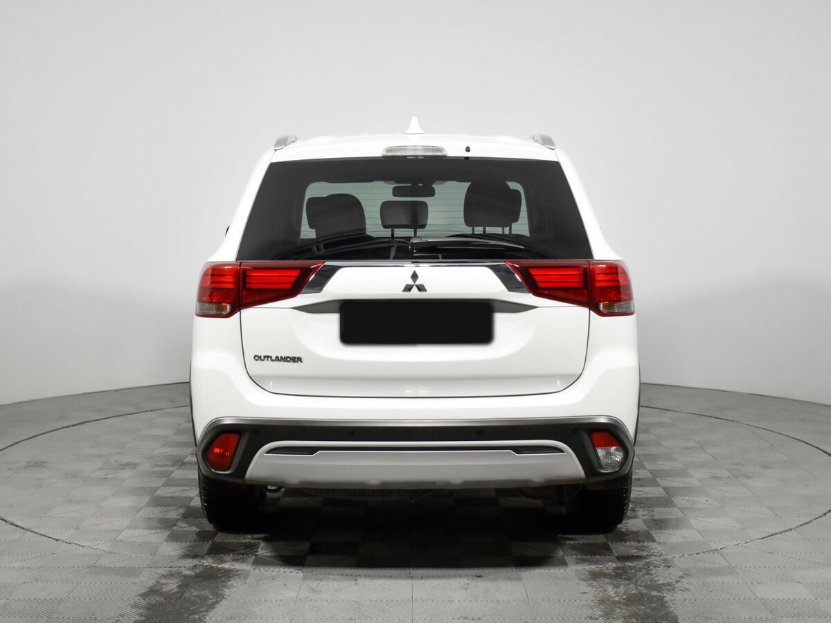 Mitsubishi Outlander с пробегом — 2020 год. Фото: #5