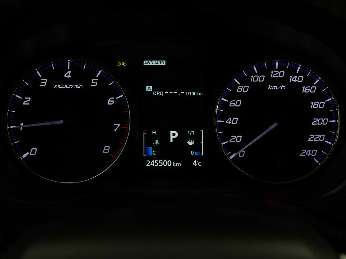 Mitsubishi Outlander с пробегом — 2015 год. Фото: #18