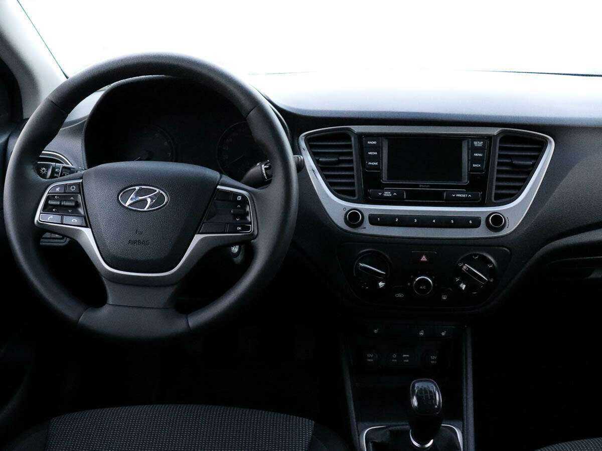 Hyundai Solaris с пробегом — 2018 год. Фото: #9
