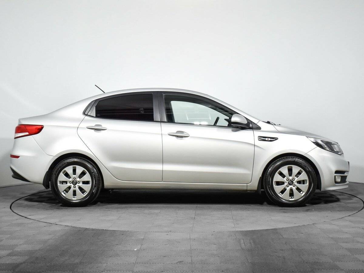 Kia Rio с пробегом — 2016 год. Фото: #3